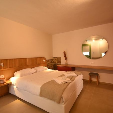 Castrusso Castle Apartments Хиос Экстерьер фото